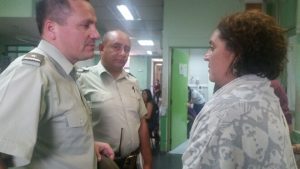 Gobernadora Valdivia - visita a Carabineros