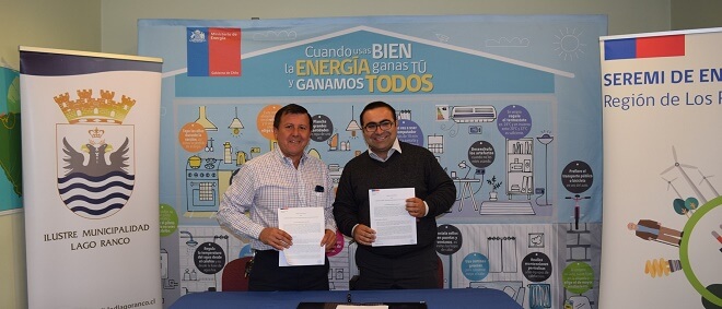 Firma convenio Seremi Energía - Municipalidad Lago Ranco. (1)