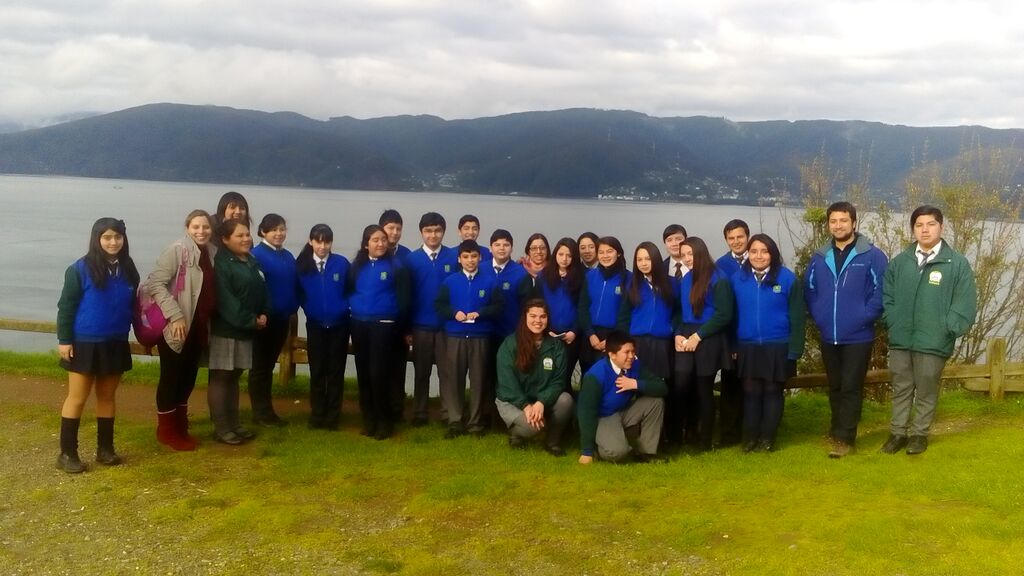 Alumnos de escuelas municipales recorren por primera vez Valdivia en un city tour