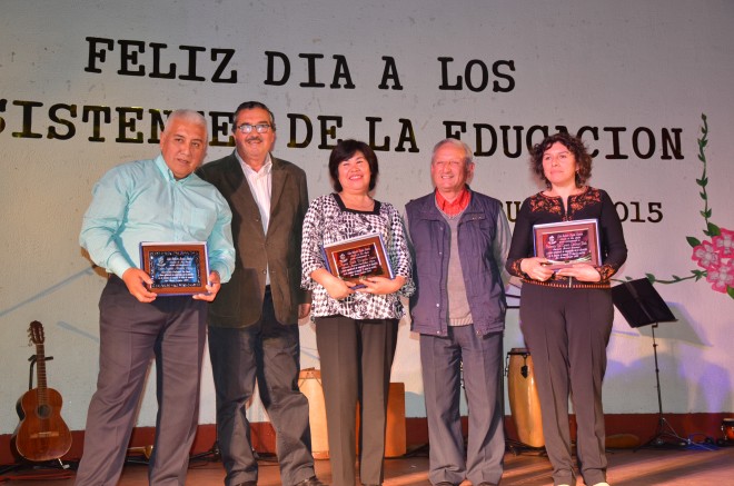 Asistentes de la Educación de Río Bueno festejaron su día con actividad de camaradería