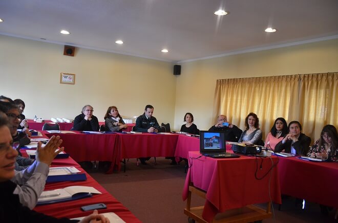 Docentes que imparten clases en escuelas de Contexto de Encierro en Los Ríos participaron de jornada  Intercambio de Experiencias