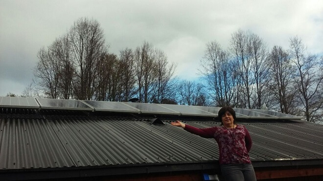  Emprendedora del turismo utiliza energía solar para fortalecer su negocio en Panguipulli