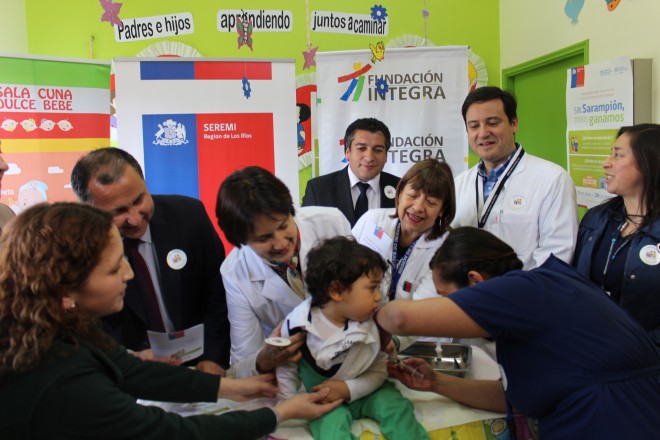 Ministra de Salud lanzó campaña de vacunación contra el sarampión en Los Ríos