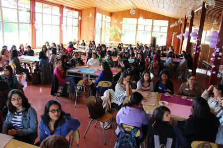 Mujeres Ingenieras de la UACh realizaron masivo encuentro en el Campus Miraflores