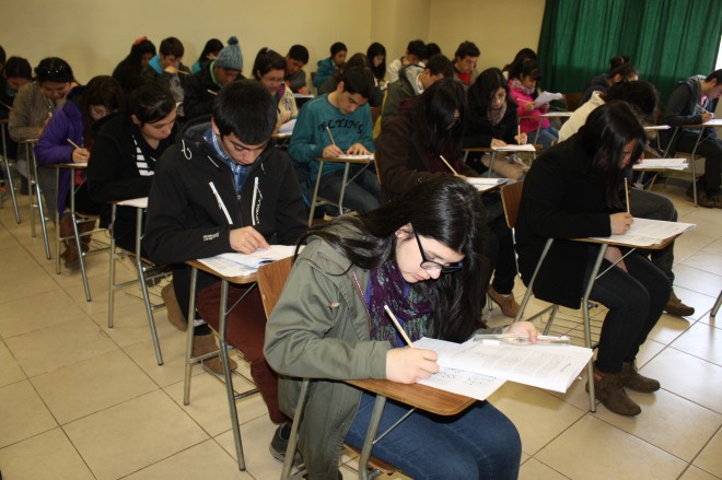 Solicitan crear fondo especial para incentivar a estudiantes de educación superior a retomar sus estudios