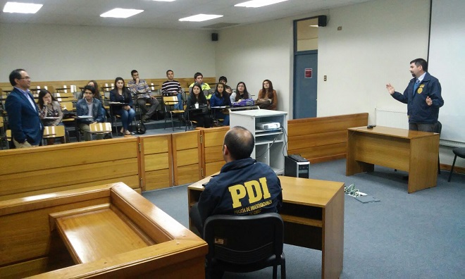 PDI capacita en delitos económicos a los alumnos de Derecho de la Universidad San Sebastián