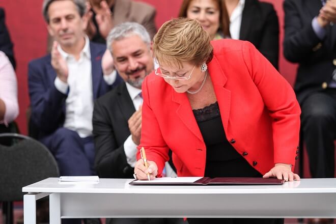 Presidenta Bachelet firma indicación sustitutiva al Proyecto de Ley que crea el Ministerio de las Culturas, las Artes y el Patrimonio