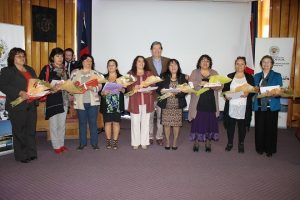 Programa del Daem de Valdivia capacitó en chocolatería y decoupage a apoderadas de escuelas municipales