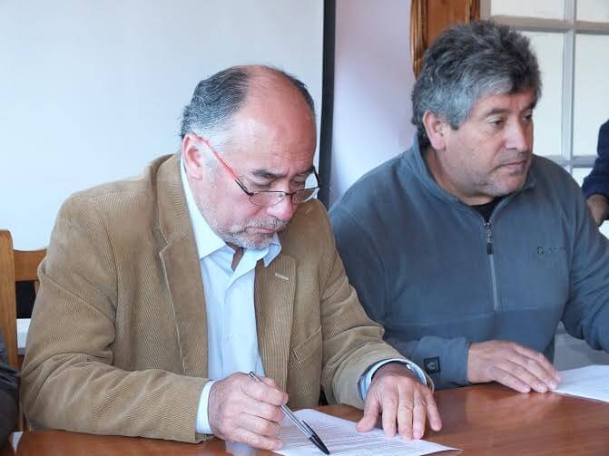 Diputado por Los Ríos, Iván Flores García (PDC)  apoya a pescadores de Fipasur, que piden que Ley de Pesca no sea anulada.
