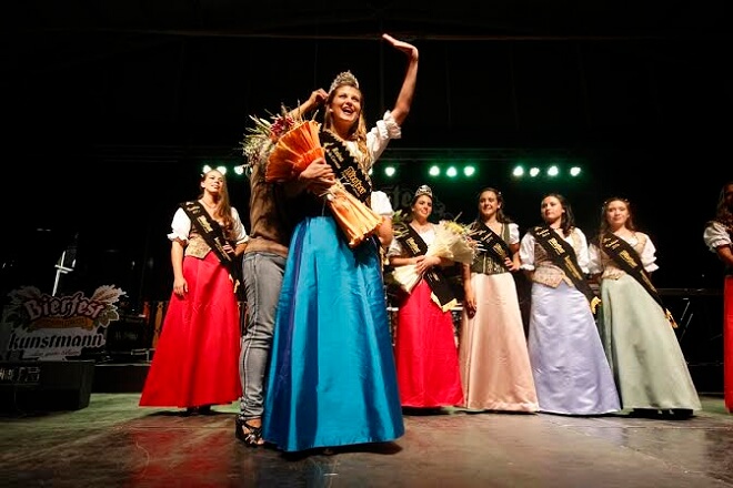 Elección de Reina de la Cerveza coronó la segunda jornada de Bierfest Kunstmann