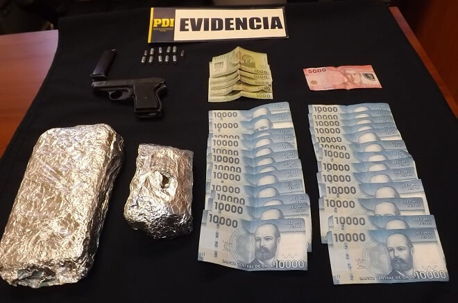 PDI detiene a individuo que portaba casi un kilo de droga en el Terminal de Buses de Valdivia