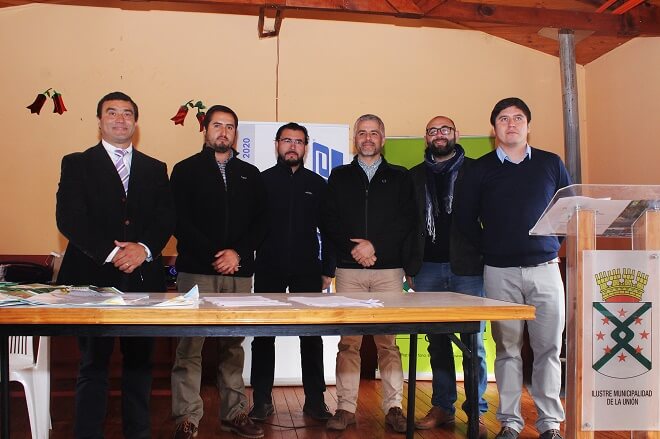Municipalidad de La Unión firma convenio con empresas para promover reciclaje en la comuna