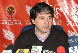 Funcionarios municipales de Valdivia se capacitan en temas de inclusión laboral