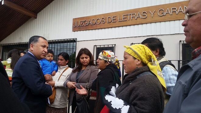 Intendente Montecinos y dirigenta de Comunidad Román Millapán satisfechos por Acuerdo Reparatorio  