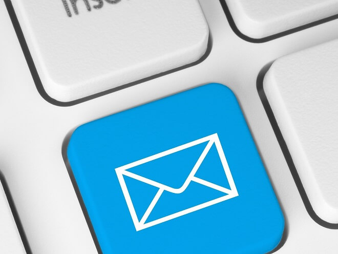 SERNAC estudia acciones judiciales contra Unidad Coronaria Móvil por difundir información personal tras erróneo correo masivo