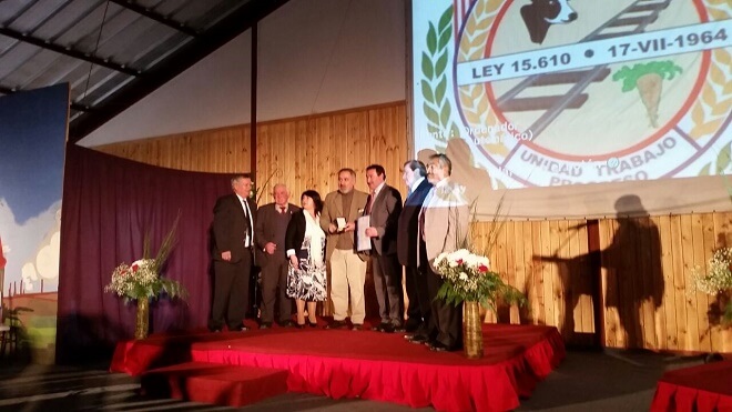 Intendente Montecinos agradece reconocimiento de la Municipalidad de Máfil