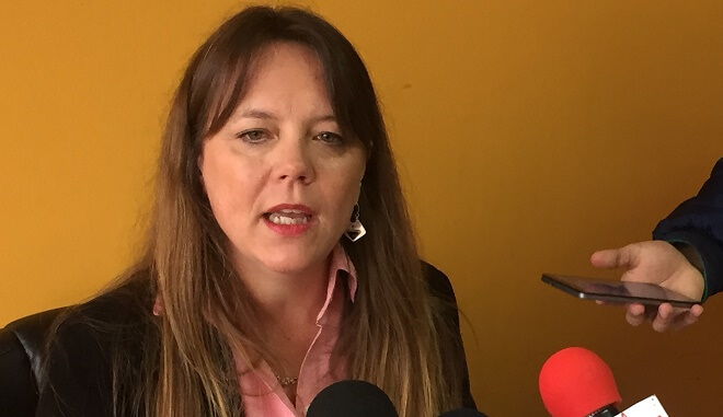 Ena von Baer sobre Los Pelúes: “El Gobierno no ha tenido la voluntad de construir el puente, desechó dos proyectos de ingeniería y llevan cuatro años de retraso”