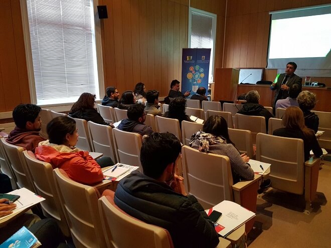 Emprendedores de Valdivia participaron en seminario de innovación en el marco de la Semana de la Pyme