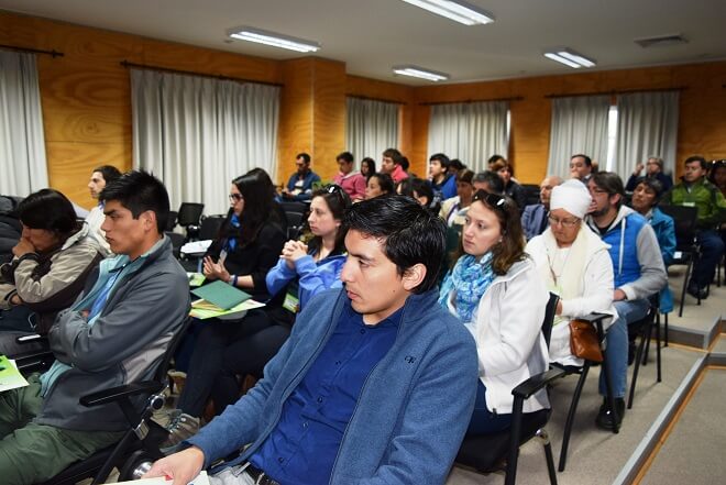 Expertos debatieron en Valdivia  sobre cambio climático, riego y su impacto en la agricultura