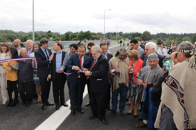 Subsecretario Galilea inaugura moderno puente Río Bueno que mejora la conectividad y el principal acceso a la comuna