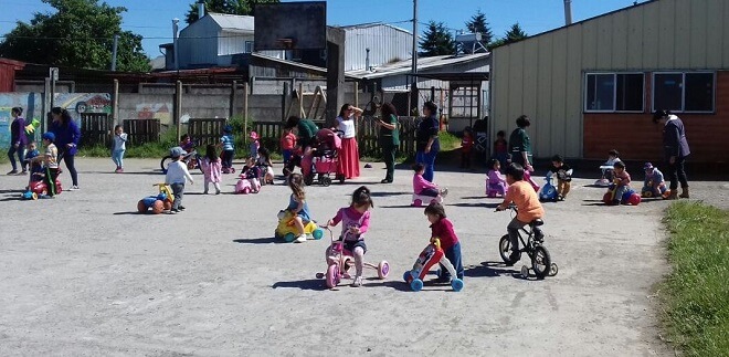 Con carnavales y actividades al aire libre jardines y salas cuna municipales iniciaron celebración de la Semana de la Educación Parvularia en Valdivia