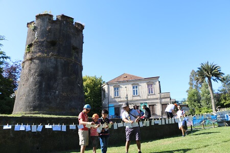 Cientos de valdivianos buscaron el tesoro en cierre de la Capital Cultural