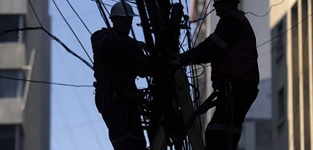 Harboe celebra termino de cobro por corte y reposición de servicios eléctricos
