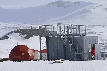 Raúl R. Cordero, investigador antártico: “En los últimos 40 años el clima del hemisferio sur ha cambiado más por el agujero de ozono, que por el cambio climático”