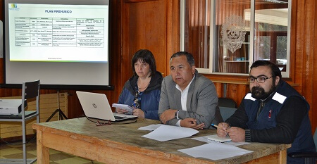 Intendente Montecinos informó a la comunidad estado de avance del Plan Pirihueico