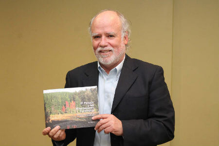 Libro “El paisaje y las plantaciones forestales” plantea cómo generar ambientes armoniosos