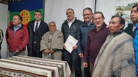 Intendente de La Araucanía firma mensaje para la construcción del nuevo Centro de Salud Intercultural Boroa Filulawen