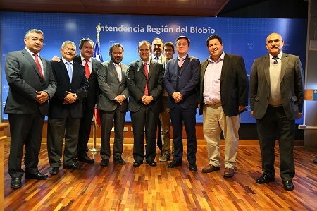 Intendente Díaz y alcaldes firman nueve convenios por más de 9.500 millones de pesos para el desarrollo de ocho comunas
