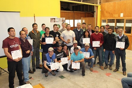 INFOR dona a la Municipalidad de San Pedro de la Paz módulos de madera construidos en curso internacional de formación de carpinteros