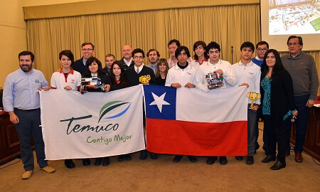 Delegación de estudiantes municipales de Temuco viajan a Dinamarca a torneo de robótica