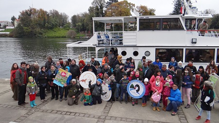 Orquesta CIFAN de Valdivia recorrió santuario de la naturaleza junto a Conaf en Día del Patrimonio Cultural
