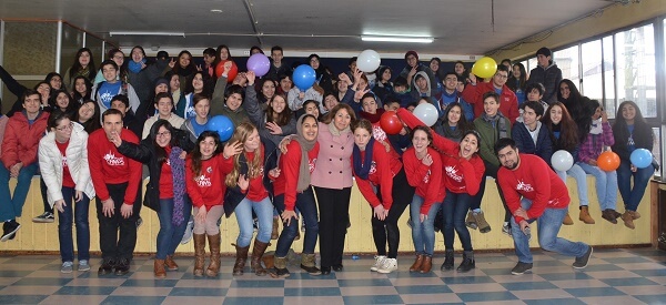 130 jóvenes de Los Ríos participan en English Winter Camps