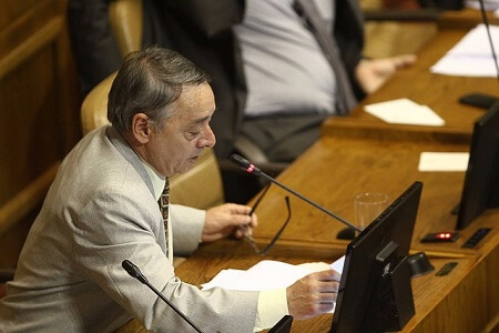 Cámara aprobó proyecto de diputado Morano que solicita al Gobierno eliminar restricción socioeconómica para recibir bono “Bodas de Oro”