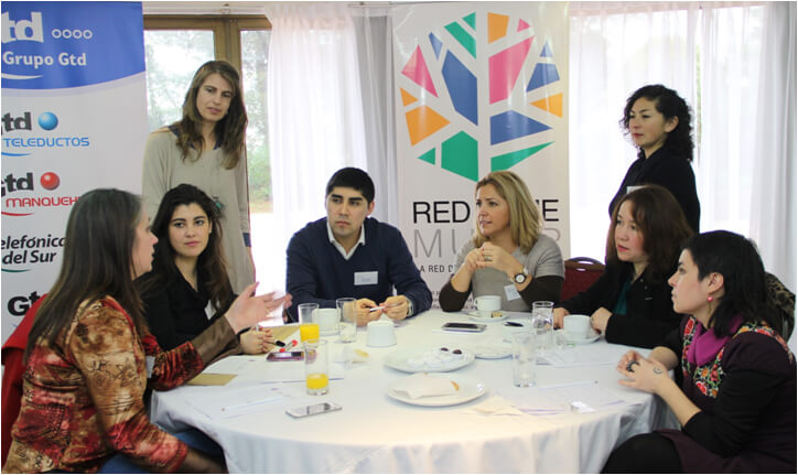 Representantes del Estado, empresarios y empresarias de la región se reunieron en desayuno Red PYME Mujer