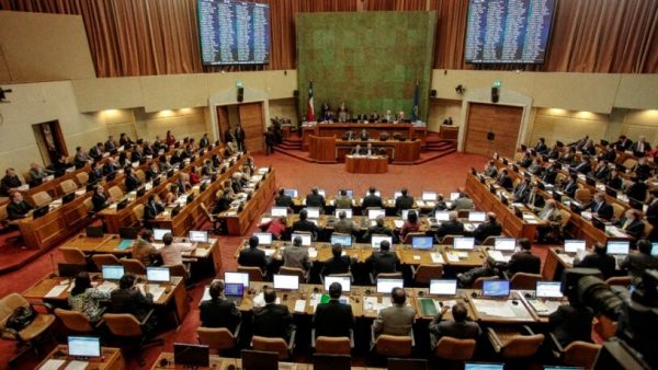 Senadores DC, PS, PPD y PRO ingresan Ley Hermógenes que castiga con cárcel negación de violación a DD. HH. en Democracia y Dictadura