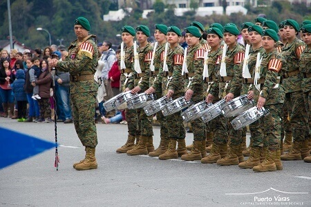 Con masiva concurrencia de puertovarinos se desarrolló Parada Militar y Te Deum ecuménico en el marco del aniversario 207 de Chile