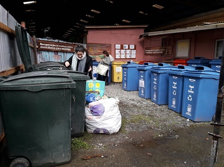 Vecinos de Puerto Varas pueden reciclar en remozado Punto Limpio