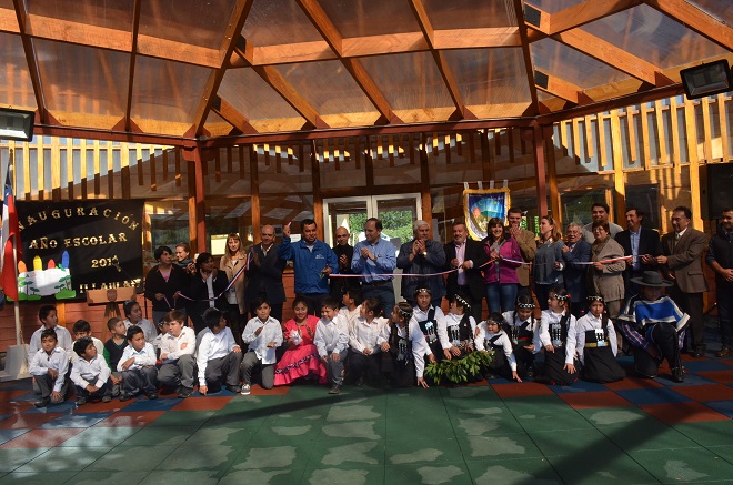 Seremi Tomás Mandiola inaugura infraestructura en inicio año escolar de Escuela Rural Illahuapi de Lago Ranco