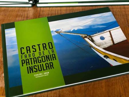  Castro: Faro de la Patagonia Insular, el primer libro fotográfico de la ciudad