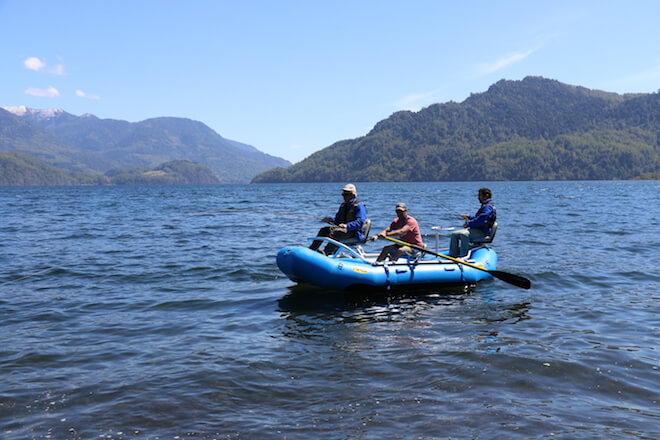 Choshuenco: pesca recreativa a los pies del volcán