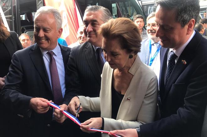 Ministra Hutt inaugura feria de transportes y tecnología que incentiva la modernización de la flota