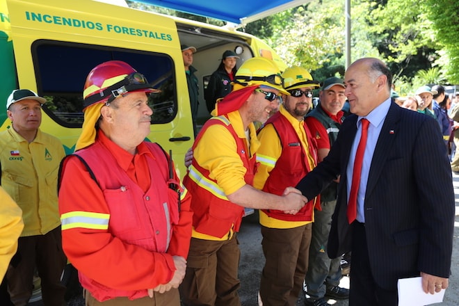 Intendente y director regional de CONAF anuncian nuevo  plan regional para prevenir y combatir incendios forestales