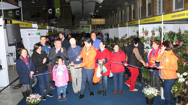 65 expositores inauguran nueva Expo Primavera en Valdivia