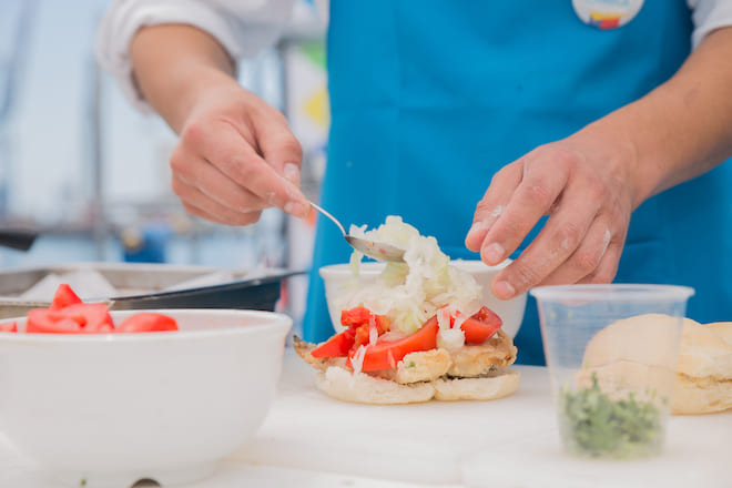 Fondo de Fomento para la Pesca Artesanal convoca a pescadores y organizaciones pesqueras a postular platillos, churrascos marinos y productos del mar para Feria Gastronómica latinoamericana