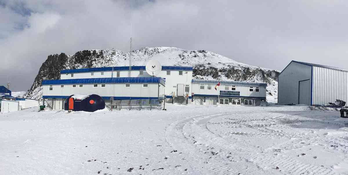 Seminarios Científicos en Antártica: investigadores comparten in situ parte de su trabajo