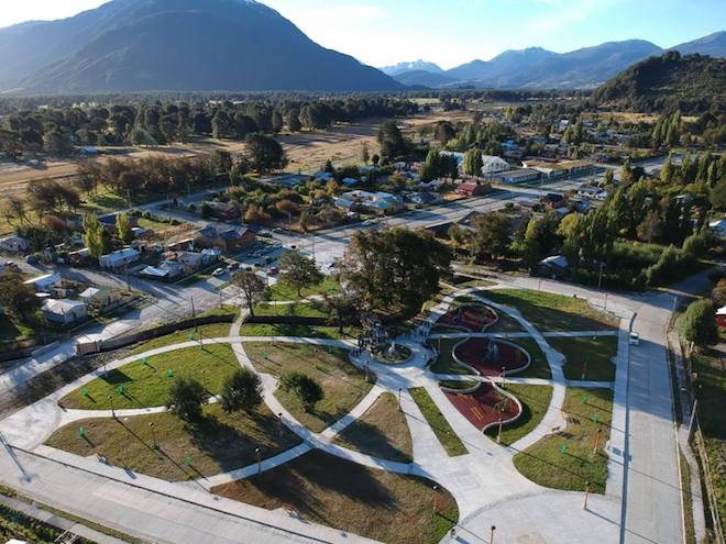 Aysén: MINVU entregó a vecinos de Bahía Murta su nueva Plaza Cívica